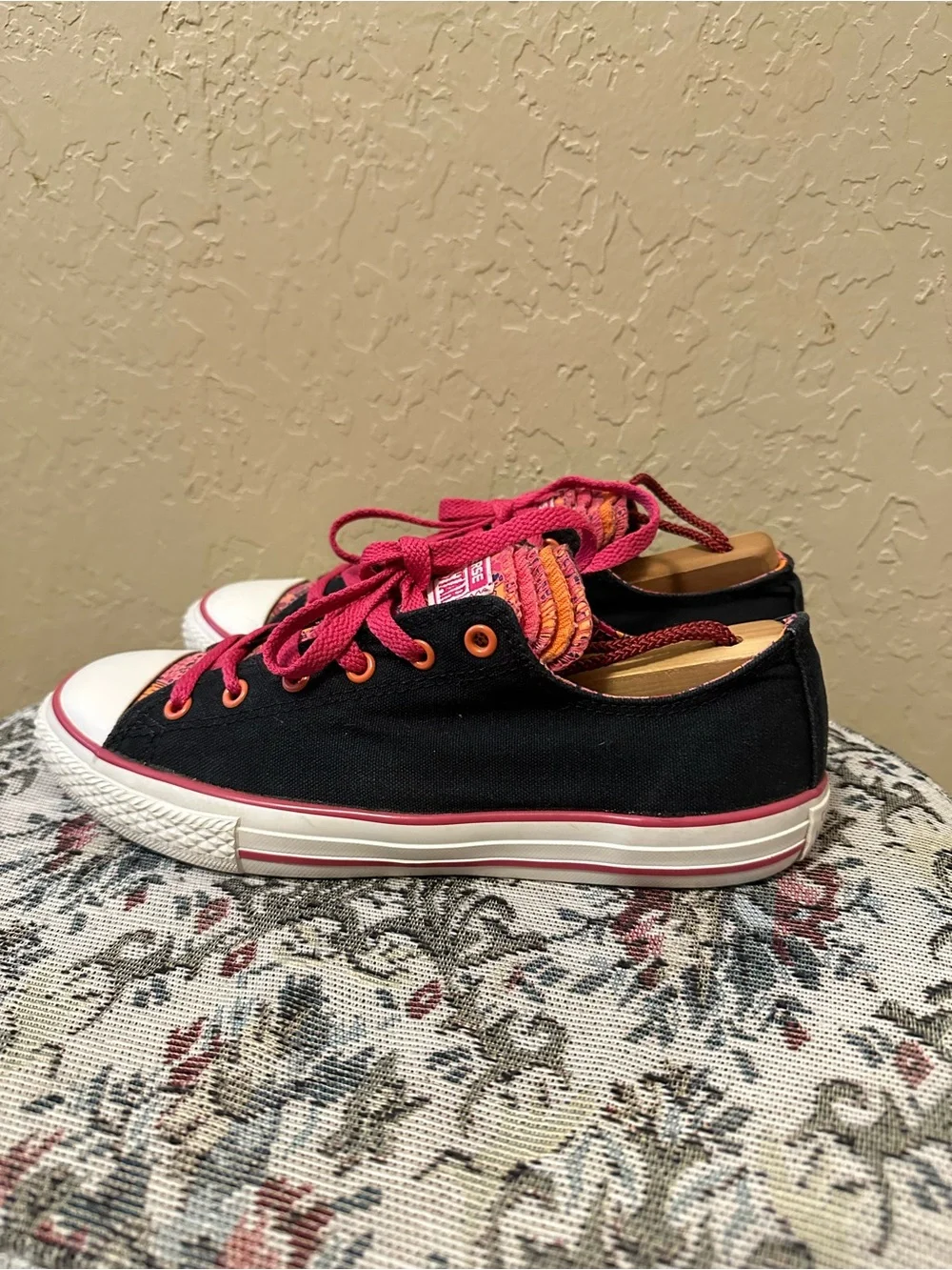 Converse All Star Multi Tongue
Pink/Black Junior Sneakers Size 6 - Picture 4 of 10